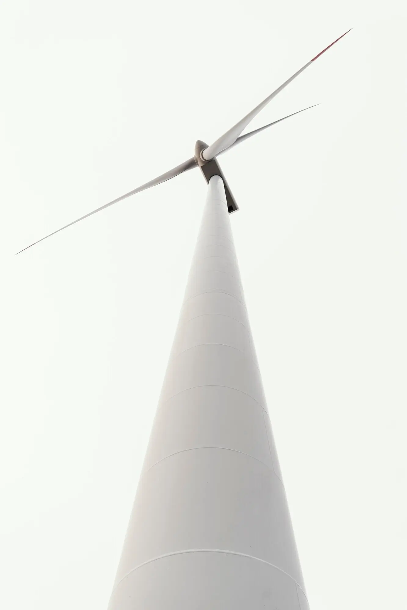 Windturbine aus niedriger Perspektive